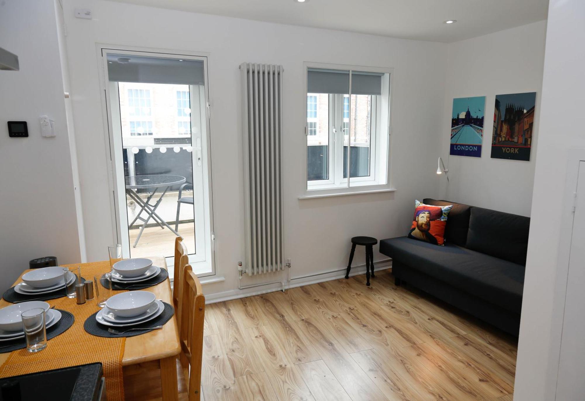 New Luxury Apartments In Central London Next To Shops, Cafes, Bars & Metro Dış mekan fotoğraf