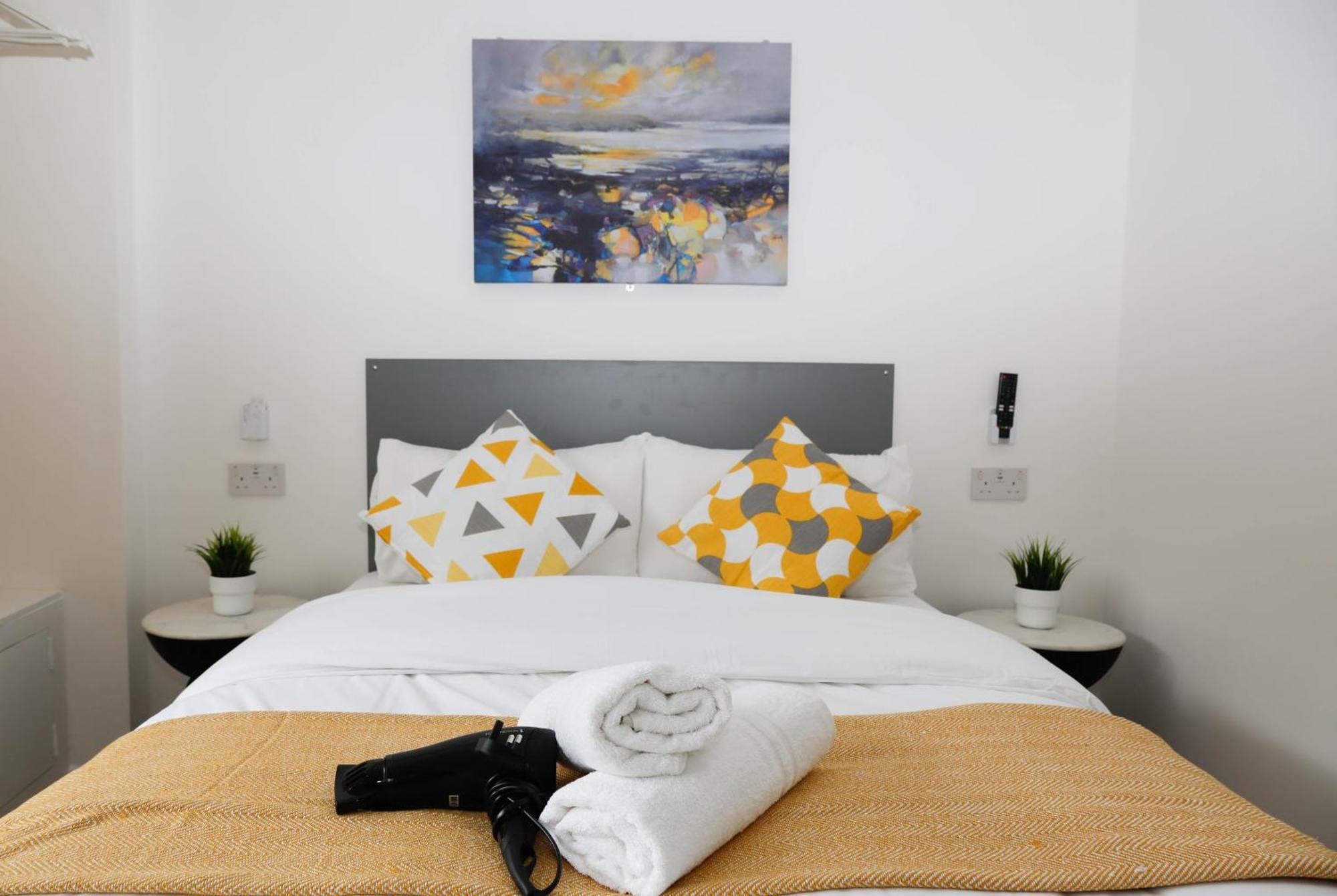 New Luxury Apartments In Central London Next To Shops, Cafes, Bars & Metro Dış mekan fotoğraf