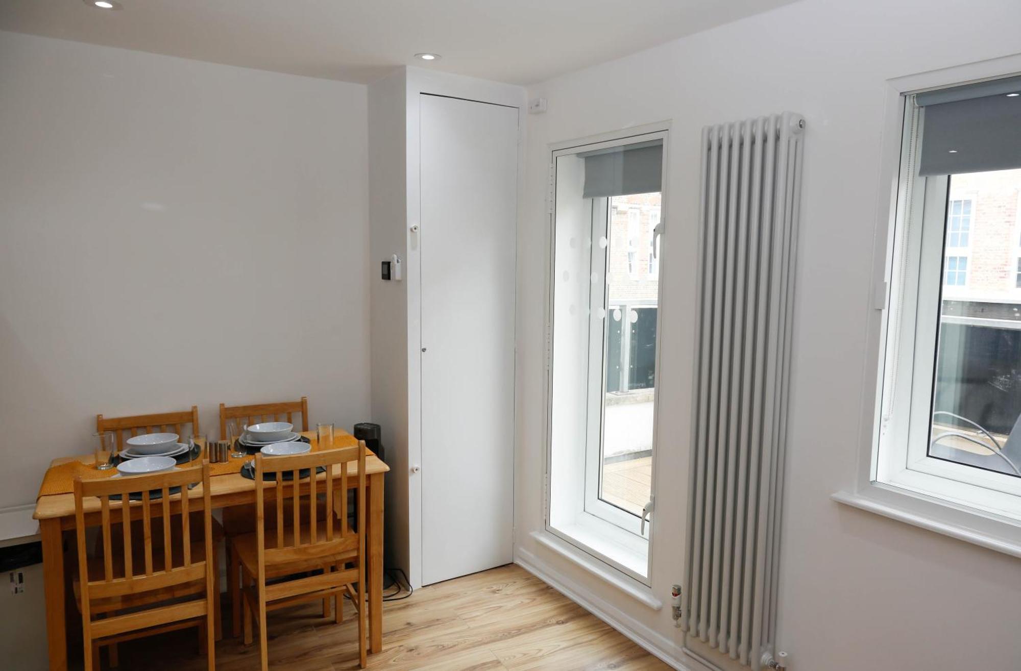 New Luxury Apartments In Central London Next To Shops, Cafes, Bars & Metro Dış mekan fotoğraf