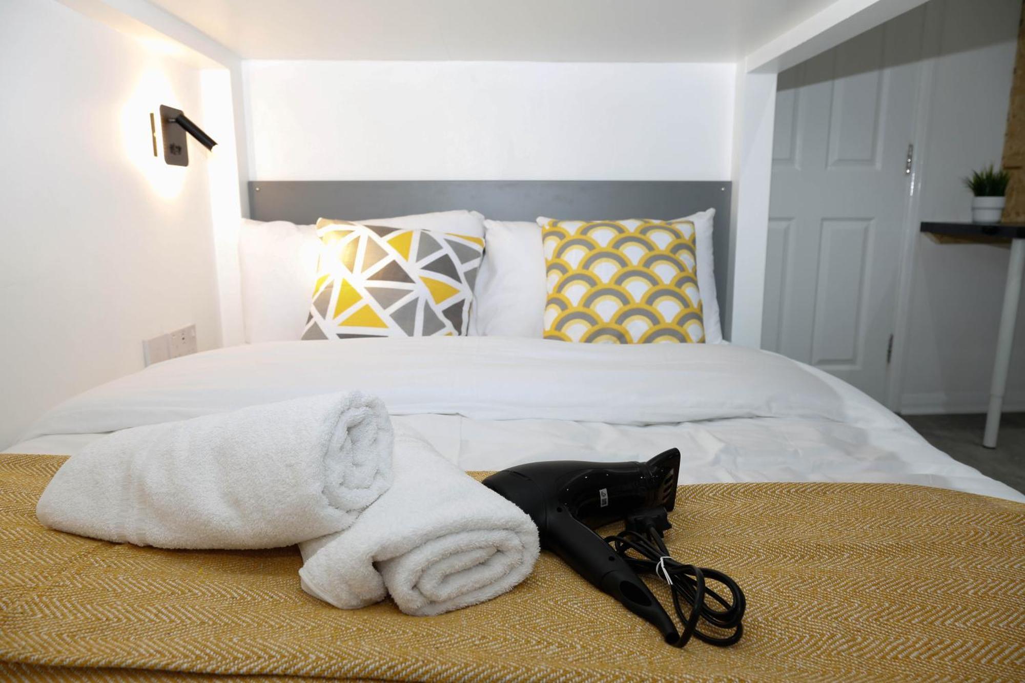 New Luxury Apartments In Central London Next To Shops, Cafes, Bars & Metro Dış mekan fotoğraf