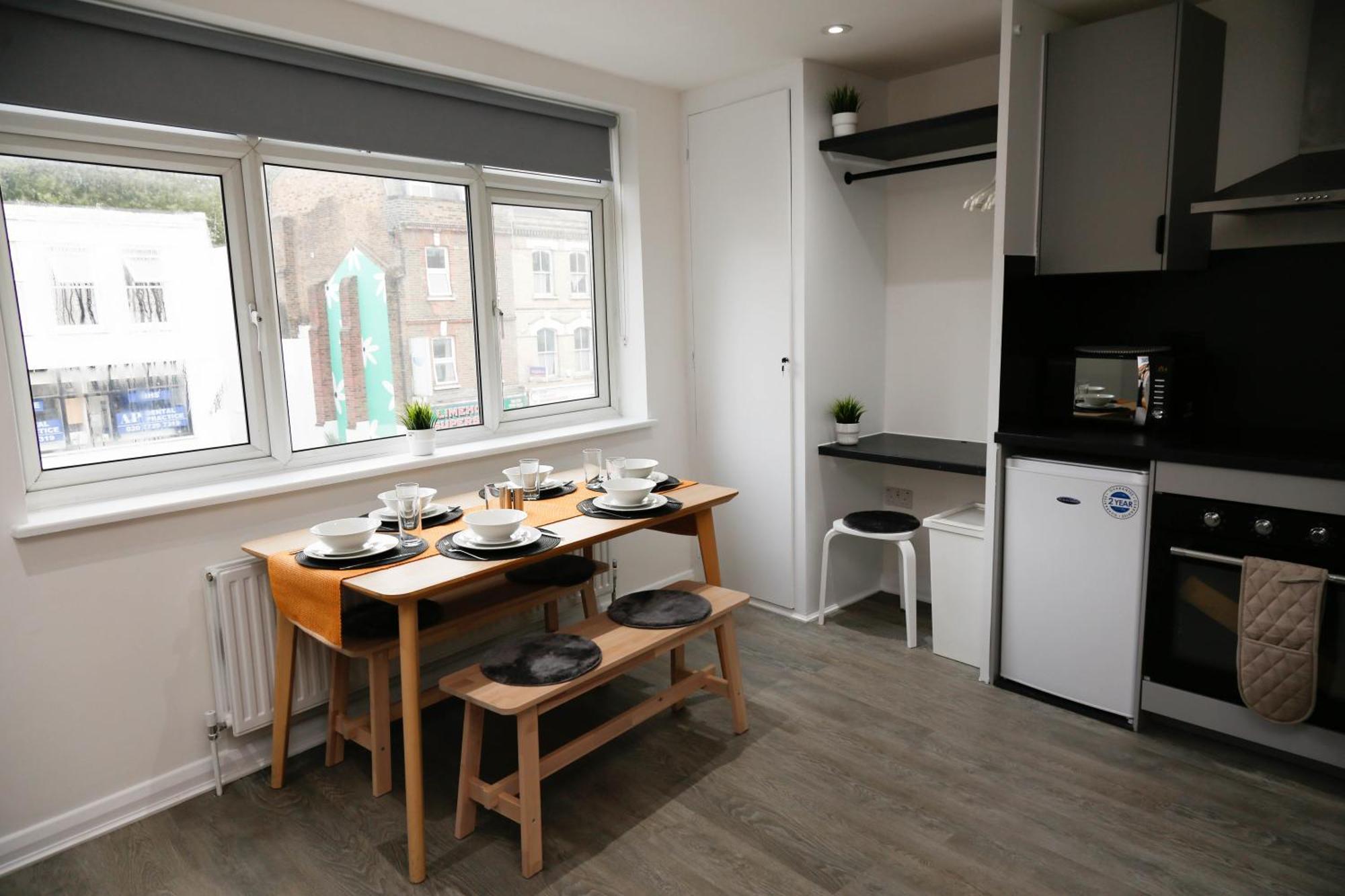 New Luxury Apartments In Central London Next To Shops, Cafes, Bars & Metro Dış mekan fotoğraf